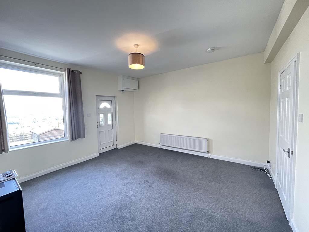 2 bedroom mid terrace house Let Agreed in Barnoldswick - Living Room